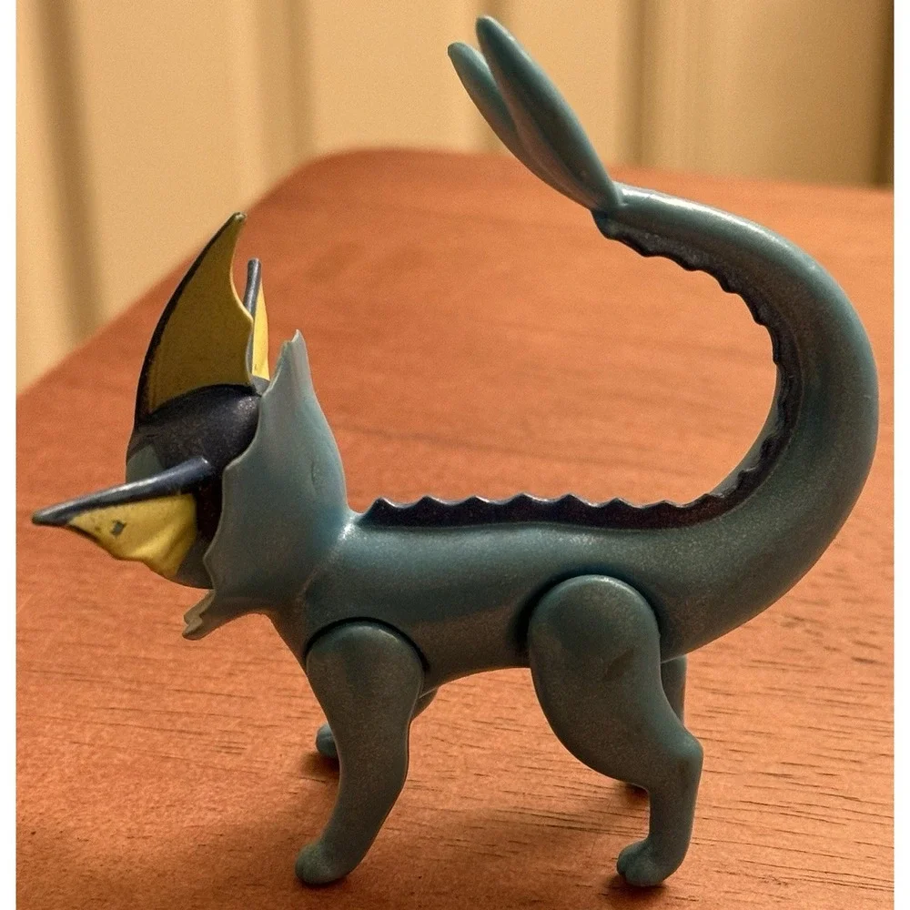 VAPOREON Pokémon 2019 Figure‎ - 3.5